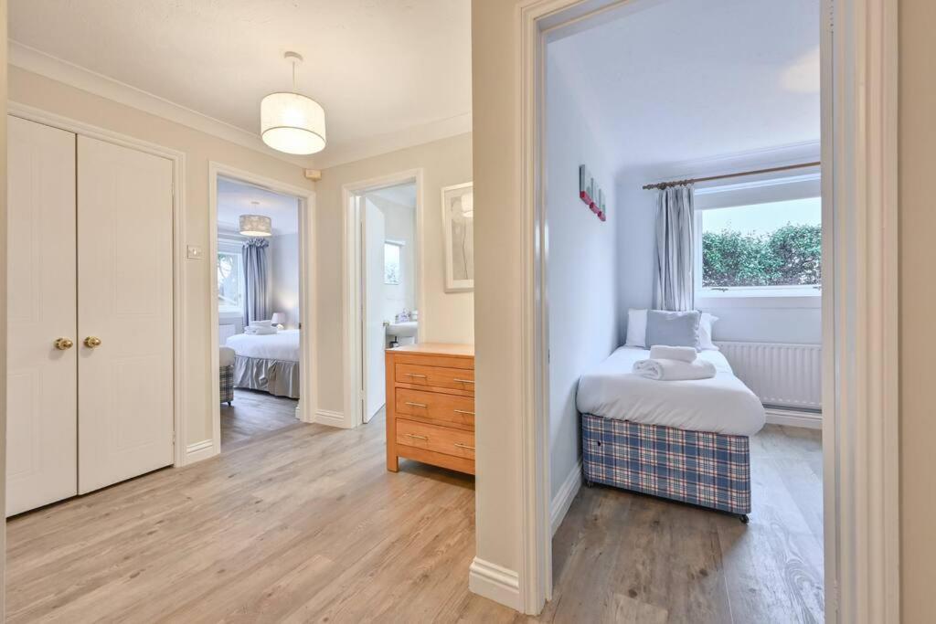 Spacious Sandbanks Apartment Near Beach And Bars With Free Parking プール エクステリア 写真