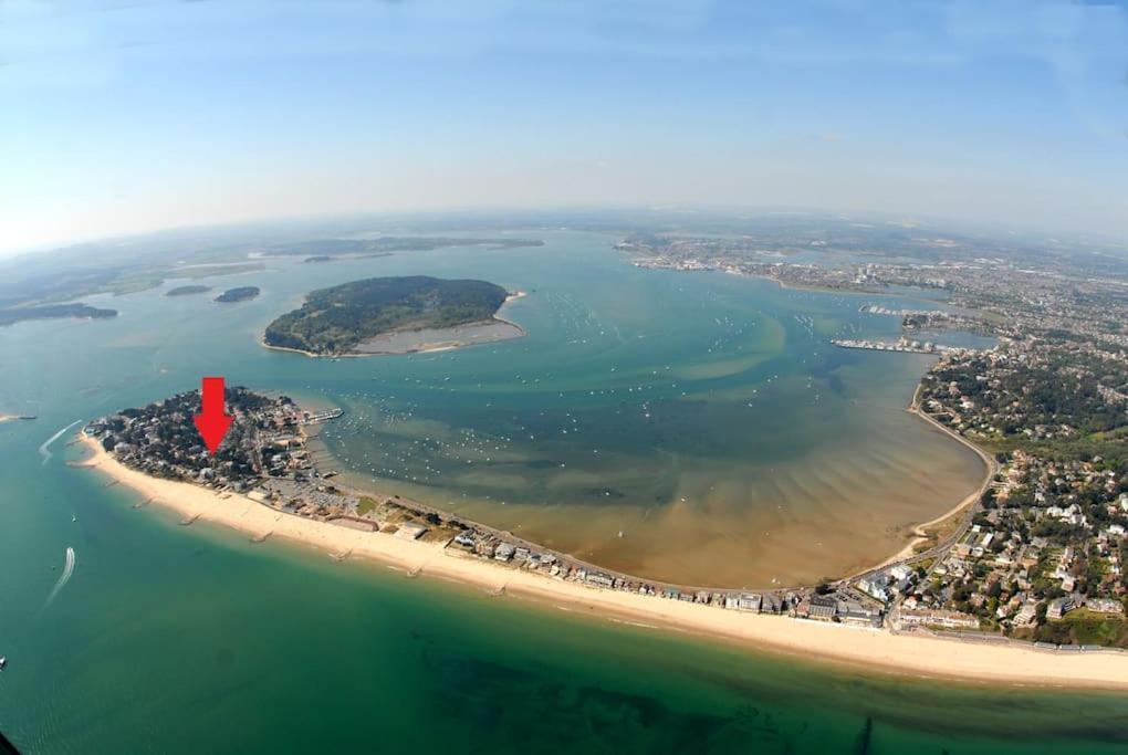 Spacious Sandbanks Apartment Near Beach And Bars With Free Parking プール エクステリア 写真