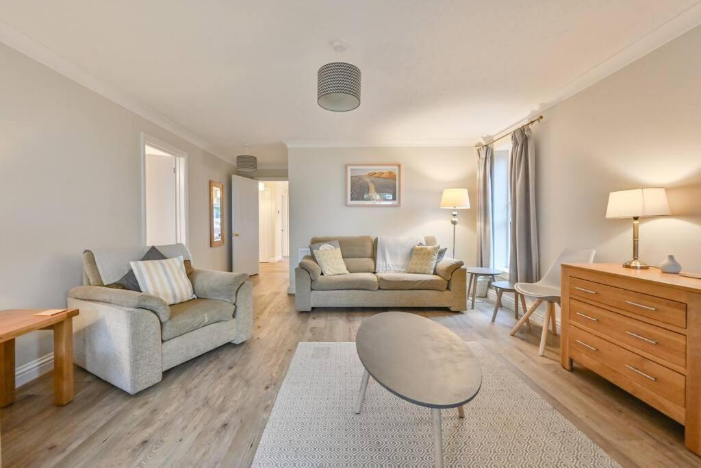 Spacious Sandbanks Apartment Near Beach And Bars With Free Parking プール エクステリア 写真